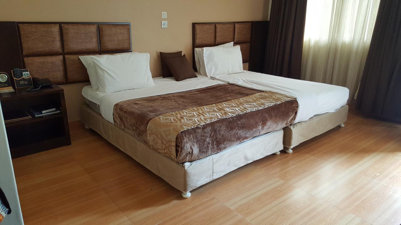 The Big 5 Hotel, Lodge & Camp Lubumbashi 外观 照片